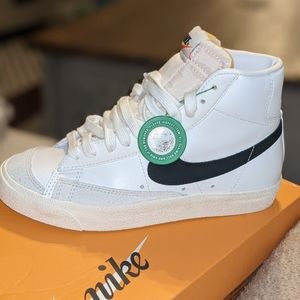 Nike NWT Blazer Mid 77 White/Black-Sail